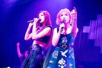 左から藍染カレン、大森靖子（ZOC）。