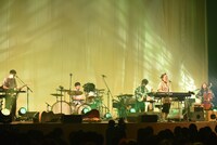 中村佳穂「うたのげんざいち 2021」東京・Zepp DiverCity（TOKYO）公演の様子。（撮影：森健二）