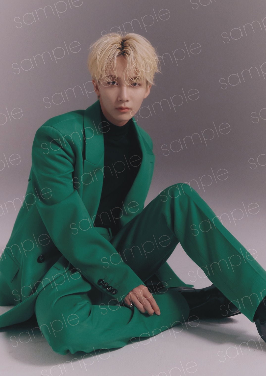 「GINGER」11月号UNIVERSAL MUSIC STORE特典ポストカードサンプル画像（ジョンハンver.） (c)GENTOSHA INC.