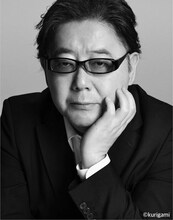 秋元康(c)「じゃない方の彼女」製作委員会