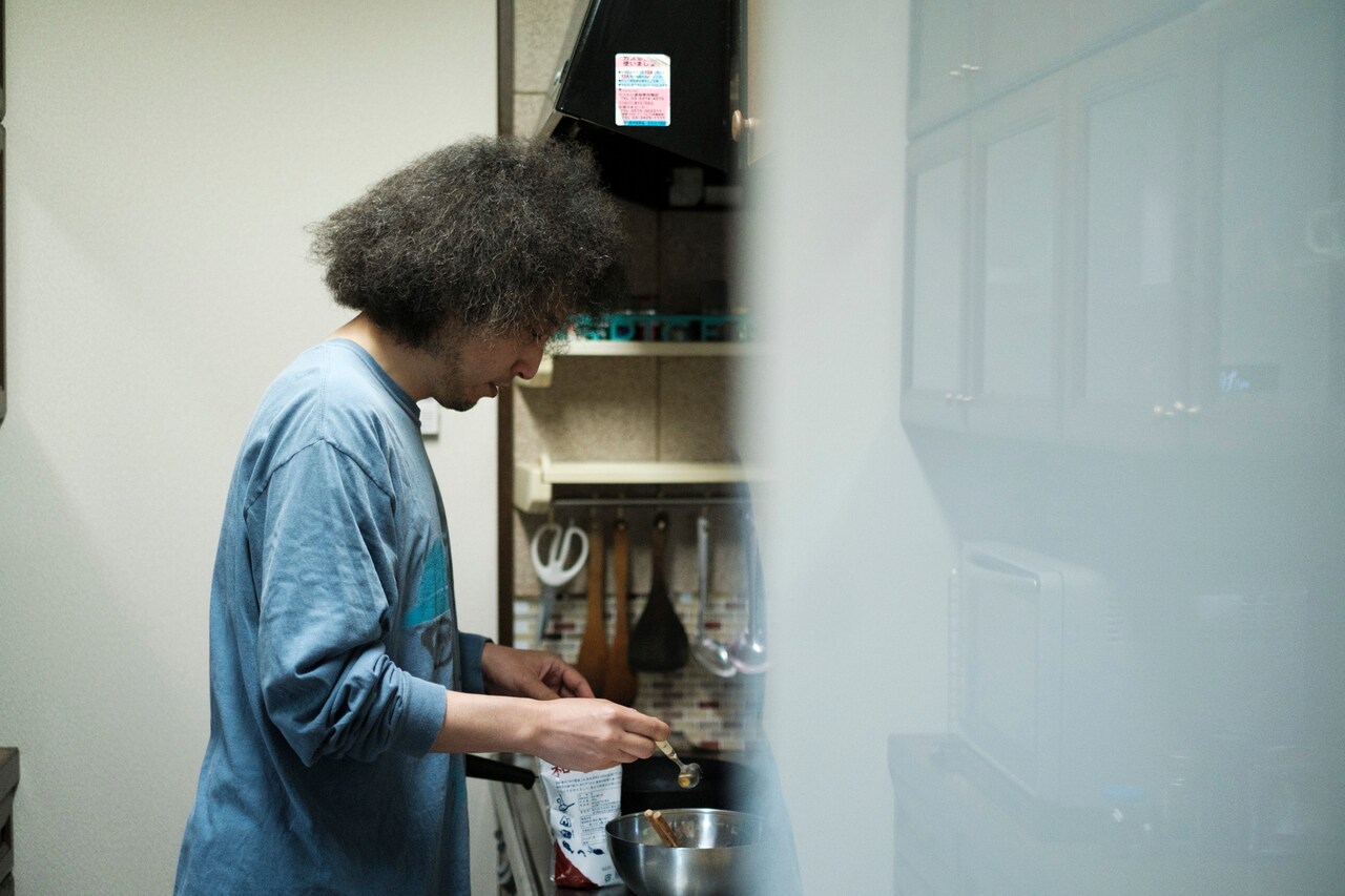 U-zhaan、暮しの手帖別冊レシピ集で玉子焼き作り