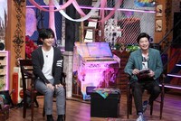 左から千葉雄大、田中圭。 (c)日本テレビ