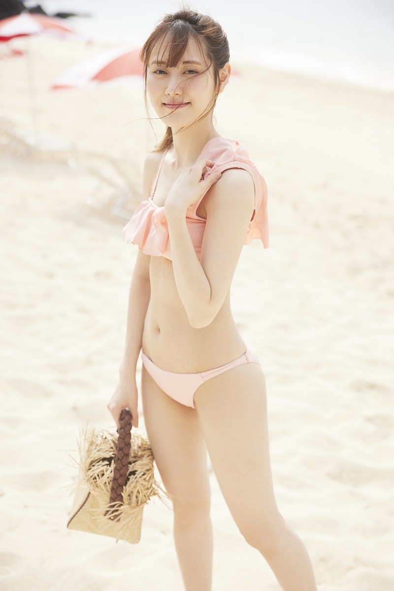 西潟茉莉奈(NGT48)1st写真集(タイトル未定)より。(撮影:吉田崇)