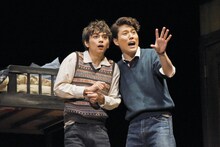 左から佐藤勝利、入野自由。