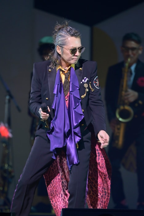 カールスモーキー石井（Vo / MC）（撮影：荒川潤）