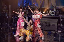 ももいろクローバーZ「The LIVE ～諦めない夏～in ABEMA」の様子。（撮影：上飯坂一）