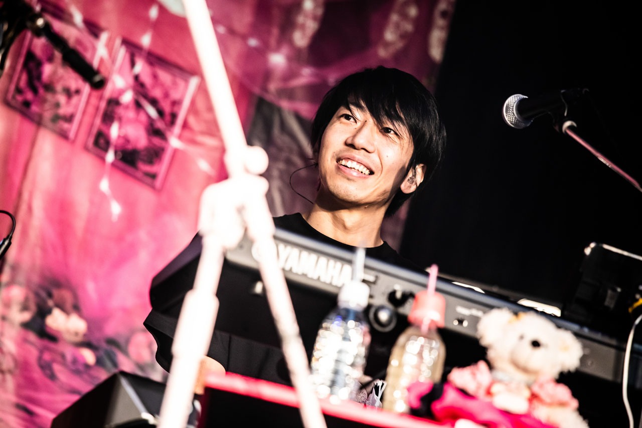 カメダタク（Syn）（Photo by Masayo）
