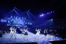 「=LOVE 4th ANNIVERSARY PREMIUM CONCERT」の様子。(c)YOANI