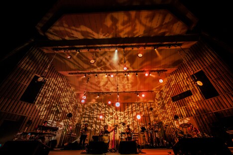 「藤原さくら 野外音楽会 2021」の様子。（撮影：田中聖太郎）