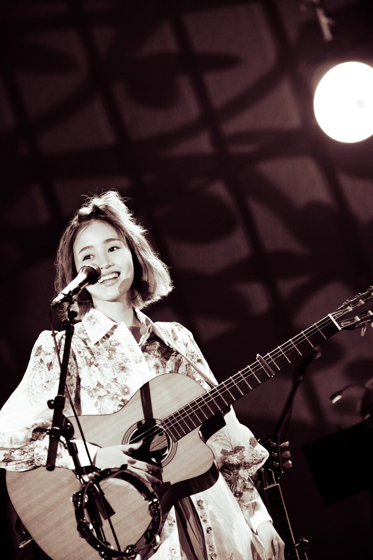 藤原さくらが新旧織り交ぜた17曲熱演、レゲエアレンジも飛び出した3年ぶり日比谷野音ワンマン