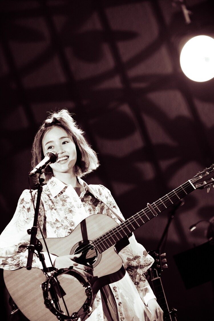 藤原さくらが新旧織り交ぜた17曲熱演 レゲエアレンジも飛び出した3年ぶり日比谷野音ワンマン ライブレポート 写真5枚 音楽ナタリー