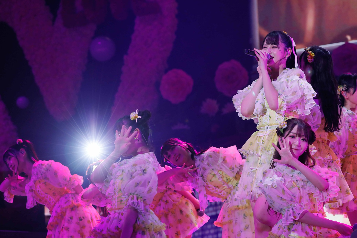 「=LOVE 4th ANNIVERSARY PREMIUM CONCERT」の様子。(c)YOANI