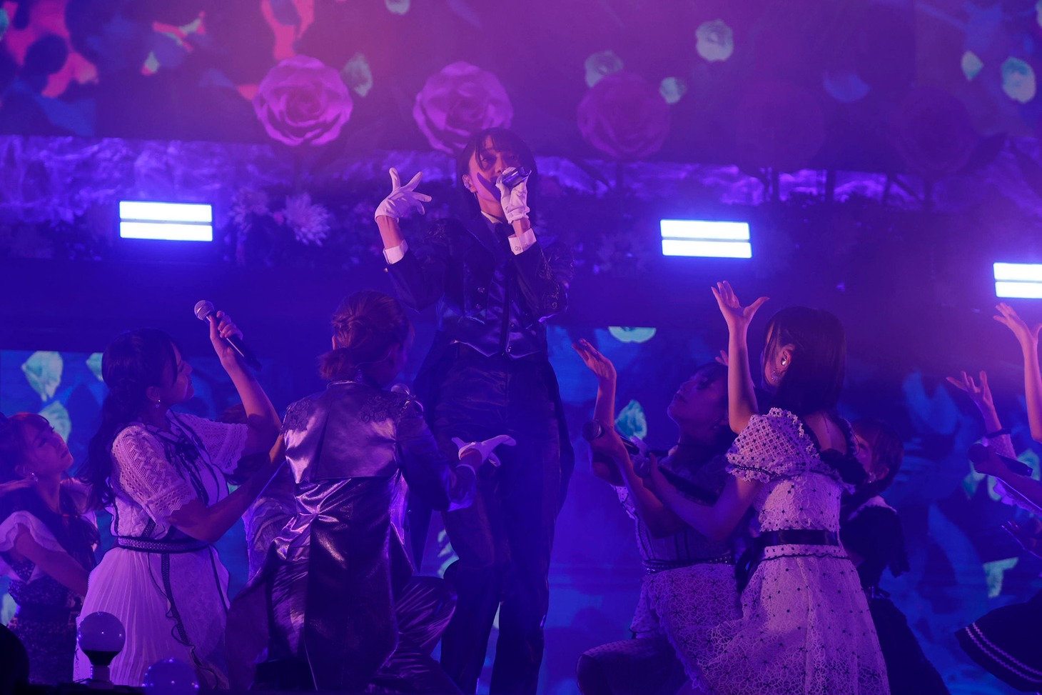「=LOVE 4th ANNIVERSARY PREMIUM CONCERT」の様子。(c)YOANI