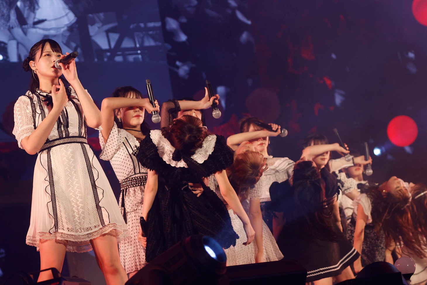 「=LOVE 4th ANNIVERSARY PREMIUM CONCERT」の様子。(c)YOANI