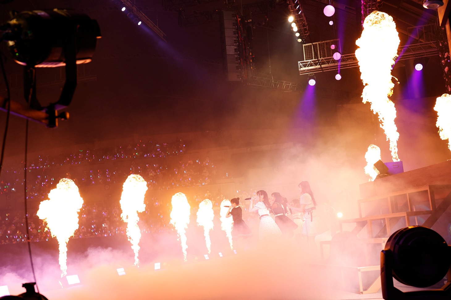 「=LOVE 4th ANNIVERSARY PREMIUM CONCERT」の様子。(c)YOANI