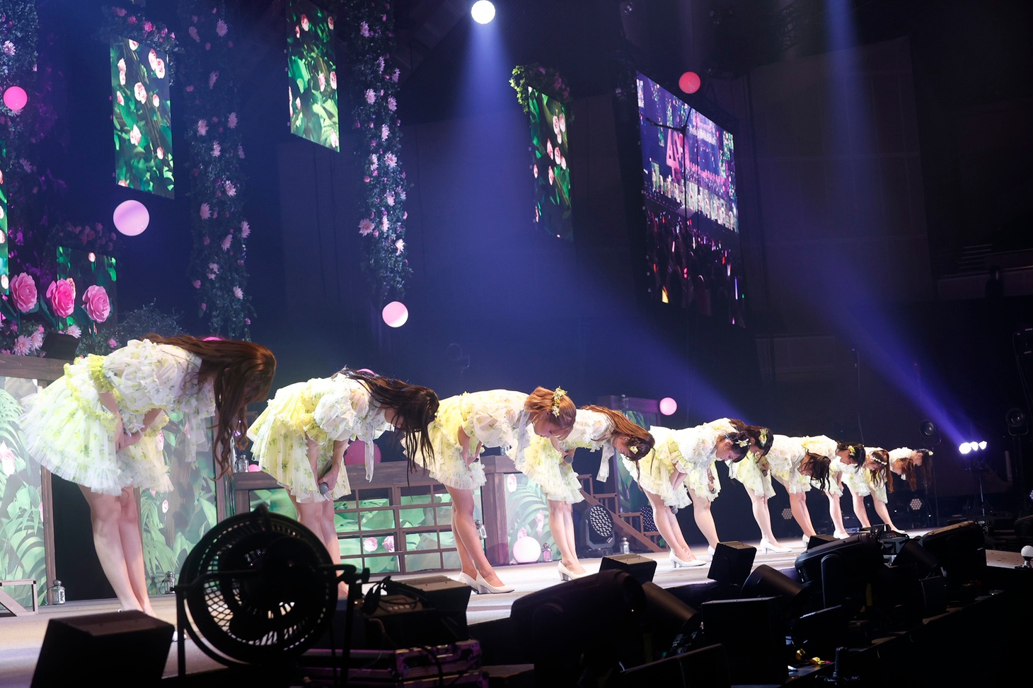 「=LOVE 4th ANNIVERSARY PREMIUM CONCERT」の様子。(c)YOANI