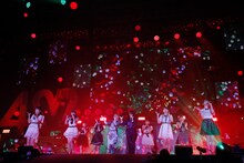 「=LOVE 4th ANNIVERSARY PREMIUM CONCERT」の様子。(c)YOANI