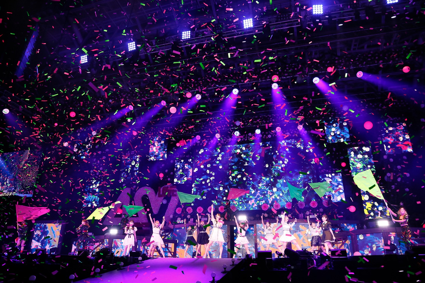 「=LOVE 4th ANNIVERSARY PREMIUM CONCERT」の様子。(c)YOANI
