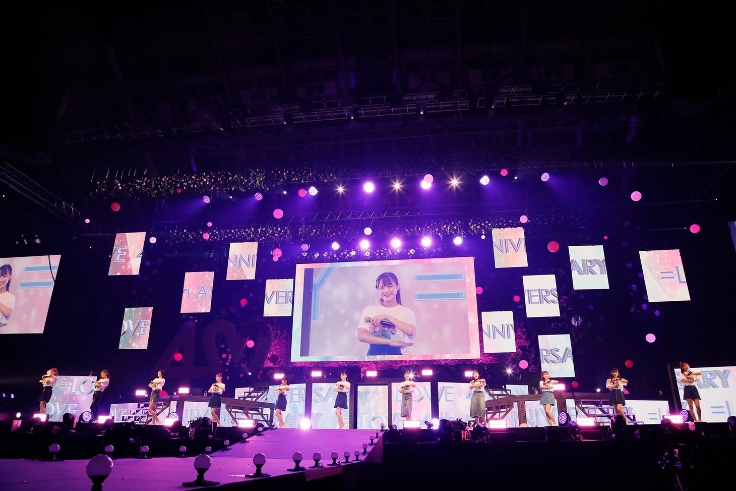 「=LOVE 4th ANNIVERSARY PREMIUM CONCERT」の様子。(c)YOANI