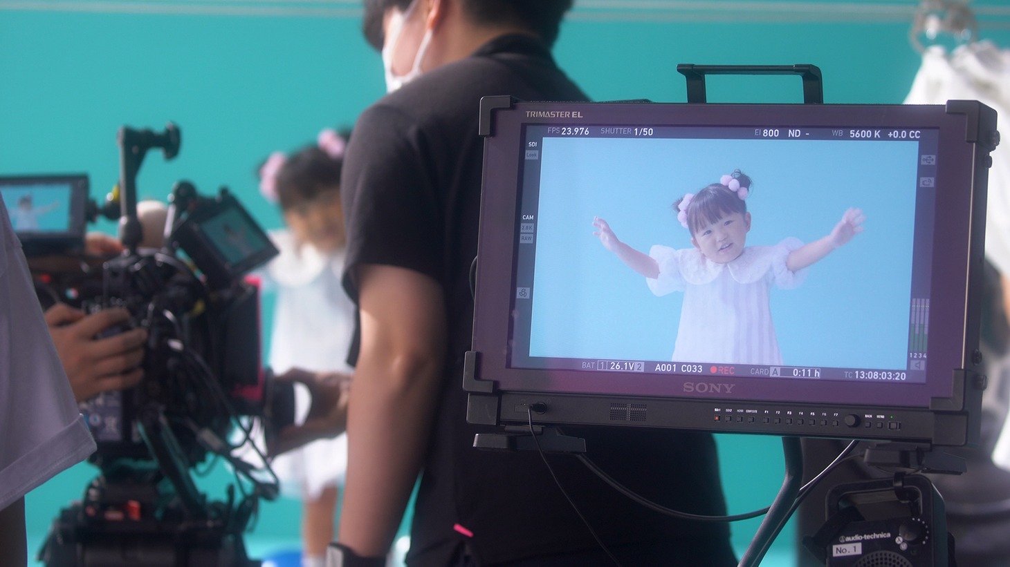 東芝製ドラム式洗濯乾燥機「ZABOON」テレビCM「ザブーンのうた」編メイキング映像より。