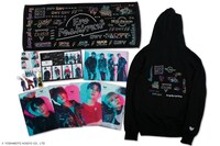 「OWV×ナタリー 1stアルバム『CHASER』発売記念コラボレーション“Eve Festival”」オリジナルグッズ (c)YOSHIMOTO KOGYO CO., LTD