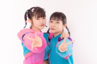 グデイ。左から室井ゆう（エレクトリックリボン）、ミ米ミ（ex. SAKA-SAMA）。