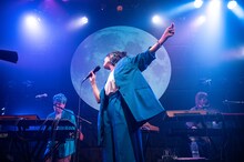 脇田もなり「MONARI WAKITA 5th Anniversary Live -Gimme 5-」の様子。