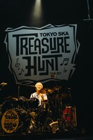 茂木欣一（Dr）（撮影：勝永裕介）