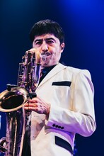 谷中敦（Baritone Sax）（撮影：勝永裕介）