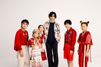 米津玄師×Foorin最新アーティスト写真（撮影：山谷佑介）