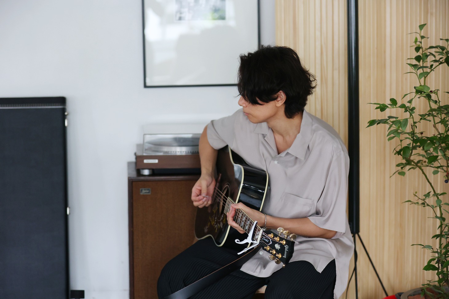 CM「ペイディ 買えるは、叶えるの始まり。 川上洋平篇」より。