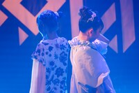 左から青山菜花、白浜あや（撮影：笹森健一）。