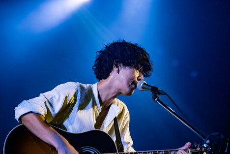 田中和将（Vo, G）（撮影：藤井拓）