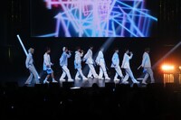 「KCON World Premiere: The Triangle」円神の第1部のライブの様子。 （写真提供：CJ ENM） 「KCON:TACT HI 5」 (c)CJ ENM Co., Ltd, All Rights Reserved