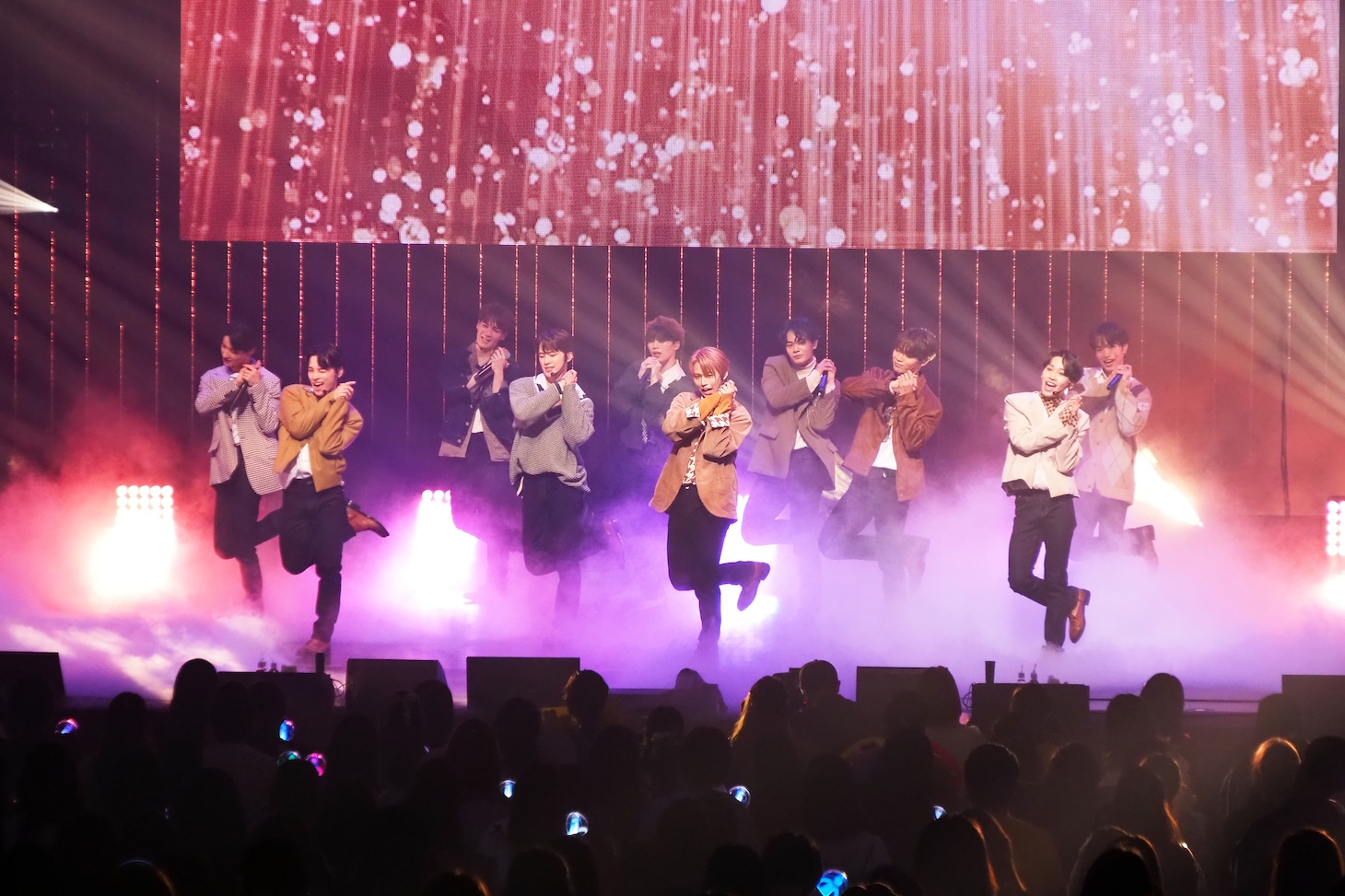 「KCON World Premiere: The Triangle」JO1の第1部のライブの様子。 （写真提供：CJ ENM） 「KCON:TACT HI 5」 (c)CJ ENM Co., Ltd, All Rights Reserved