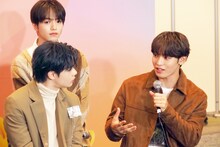 「KCON STUDIO LIVE from JAPAN」でトークをするJO1。 （写真提供：CJ ENM） 「KCON:TACT HI 5」 (c)CJ ENM Co., Ltd, All Rights Reserved