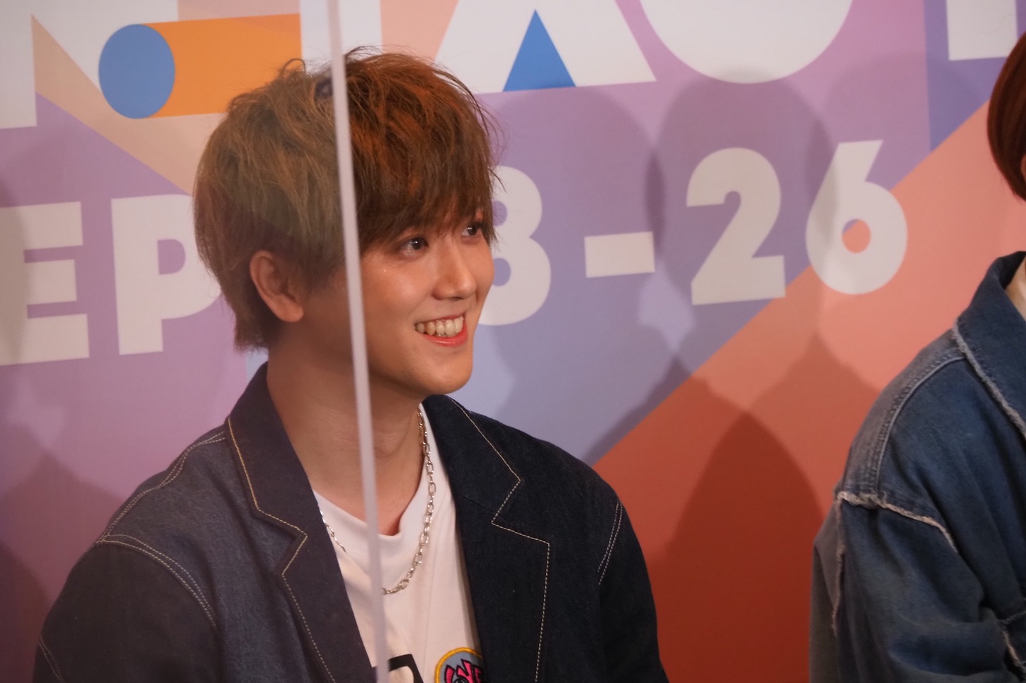 草地稜之（円神） （写真提供：CJ ENM） 「KCON:TACT HI 5」 (c)CJ ENM Co., Ltd, All Rights Reserved