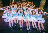 OS☆K。上段左から
出雲やえ、西野心桜、蒼井湊、七瀬なな、桃瀬ひより、羽乃花音、織原さくら。下段左から夢乃心咲、松永あいか、小夏ゆあな、南みゆか、一之瀬天葉、宇佐美みい。