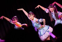 左から南みゆか、夢乃心咲、小夏ゆあな。