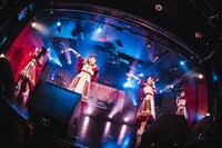 Kolokolによるライブの様子。