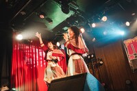 Kolokolによるライブの様子。