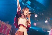 Kolokolによるライブの様子。