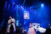 音楽の力で息を吹き返す王。