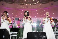 初のソロパフォーマンスについて話す小久保柚乃（中央）。