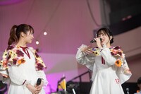 初のソロパフォーマンスについて話す桜木心菜（右）。