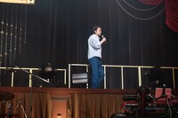 立ち位置がわからない堀込泰行。