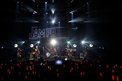 JAM Project、ライブハウスで爆発させた“ロックスピリット”