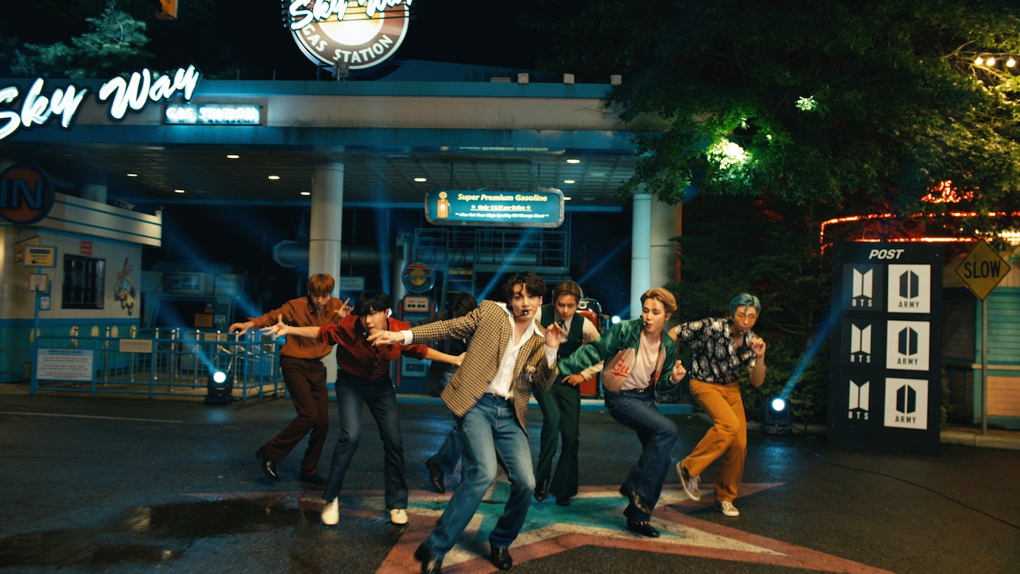 「アメリカズ・ゴット・タレント」シーズン15のBTSパフォーマンスシーン。(c)2020 Simco Ltd. and FremantleMedia North America, Inc. ALL RIGHTS RESERVED
