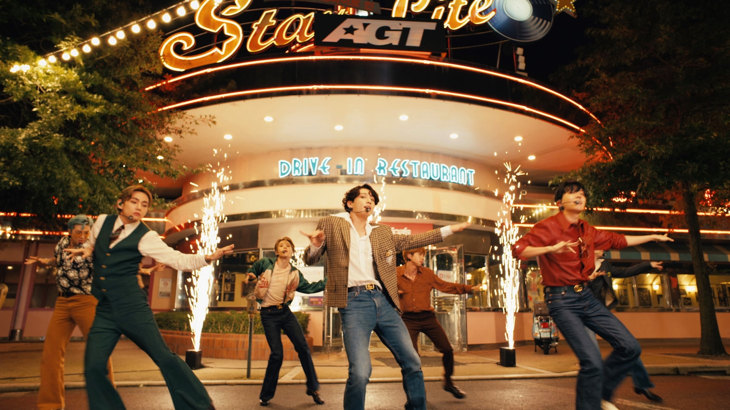 「アメリカズ・ゴット・タレント」シーズン15のBTSパフォーマンスシーン。(c)2020 Simco Ltd. and FremantleMedia North America, Inc. ALL RIGHTS RESERVED