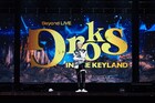 SHINeeキーが魅せるレトロフューチャーな「KEYLAND」オンラインライブで新曲披露